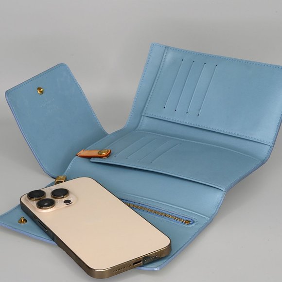 LOUIS VUITTON Monogram Vernis Walker Wallet - Picture 5 of 9